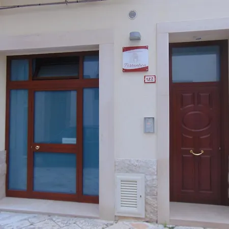 بيت ضيافة Portantica كونفيرسانو