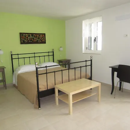 بيت ضيافة Portantica كونفيرسانو